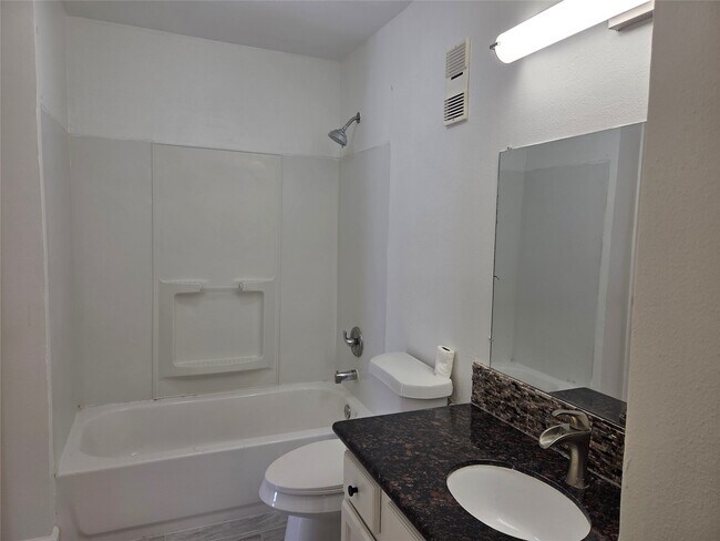 Building Photo - 10075 Westpark Dr