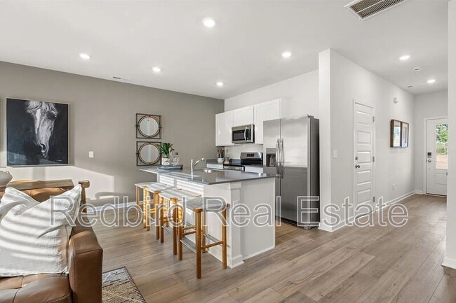 Building Photo - 721 Big Bend Ct