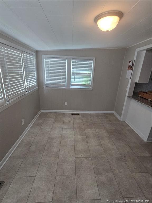 Building Photo - 2705 Pecan Dr