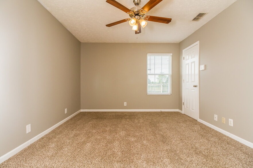 Building Photo - 2612 Apostle Ln