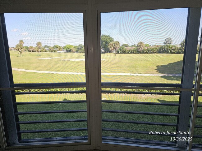 Building Photo - 23305 Barwood Ln N