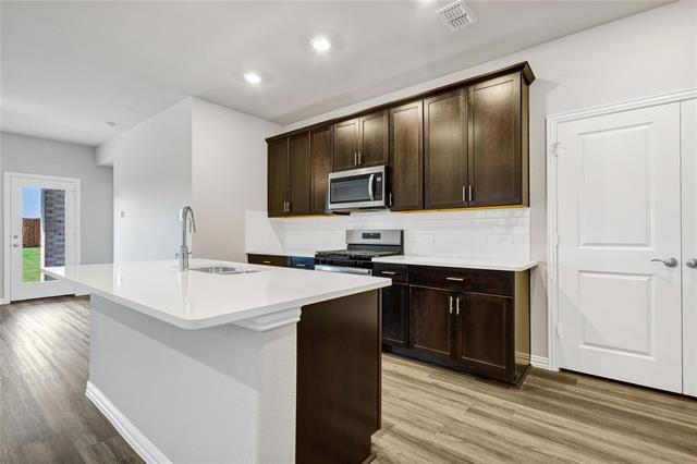 Building Photo - 604 Ezra Ln