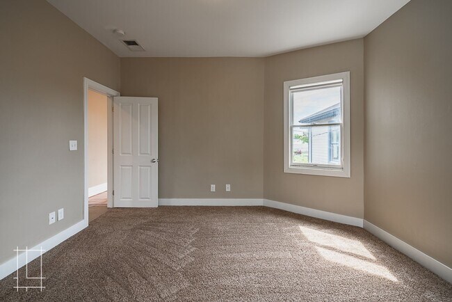 Building Photo - 1173-1175 Say Ave