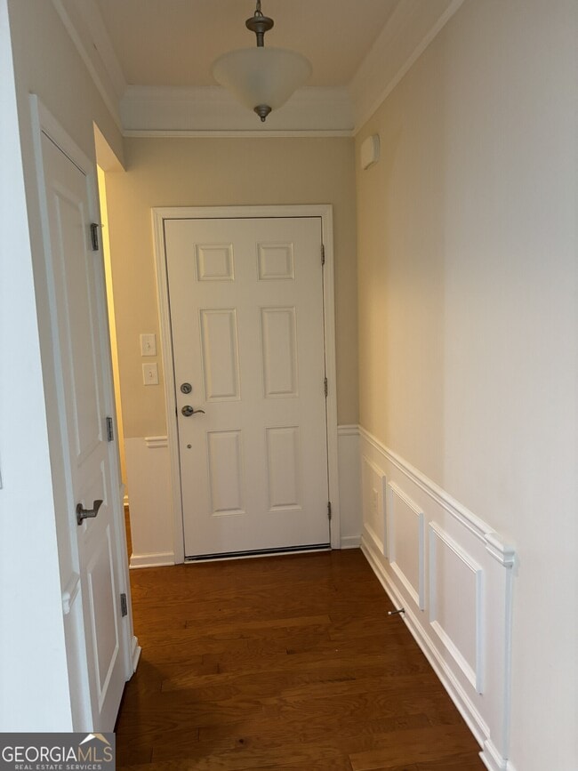 Building Photo - 381 Sandy Springs Dr