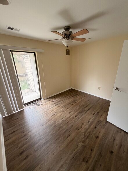 Building Photo - 252 Kips Ct