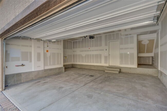 Building Photo - 3548 Dimora St