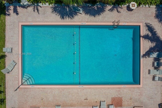 Building Photo - 3131 S Ocean Dr