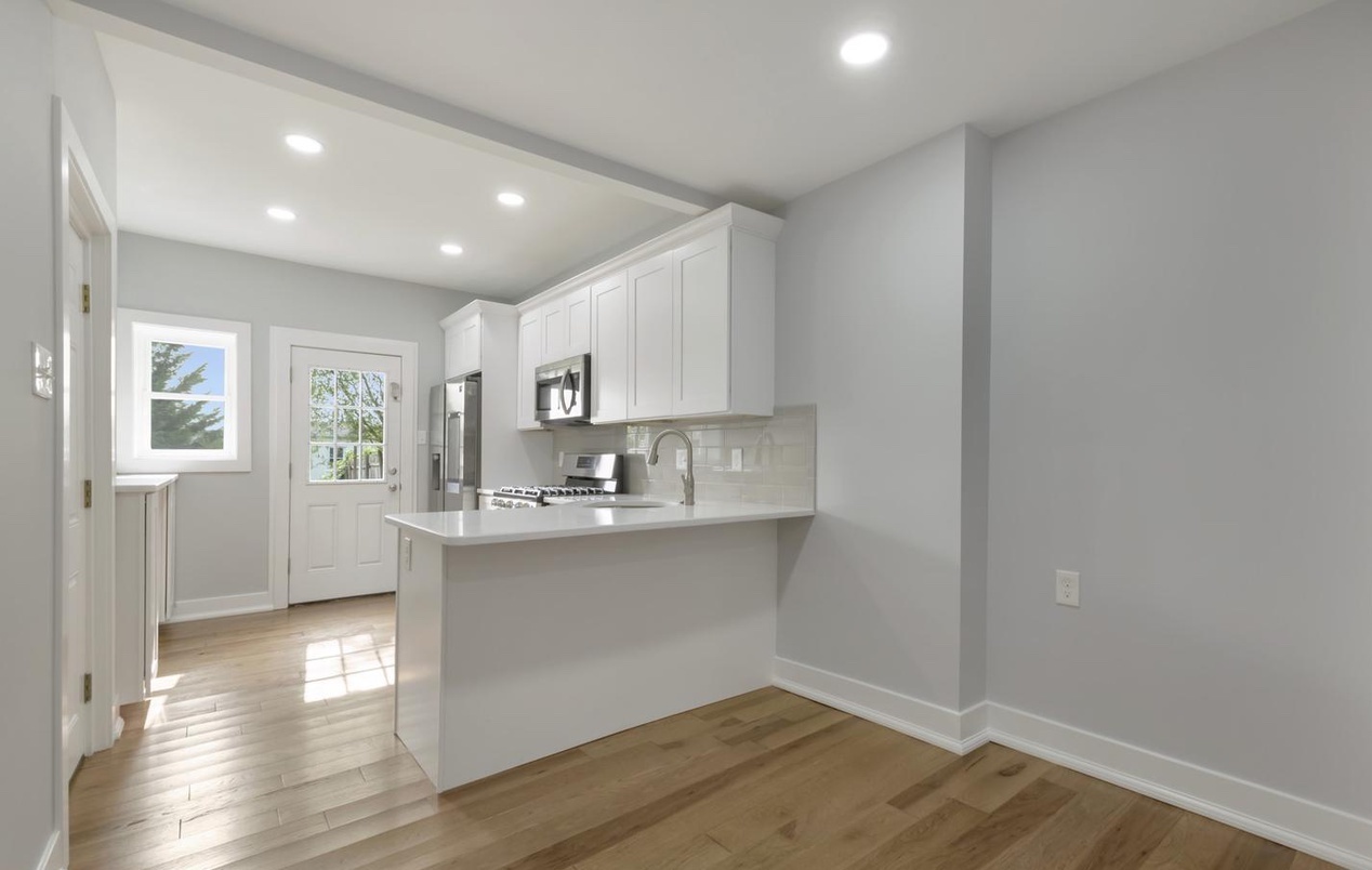Kitchen - 4818 Smick St