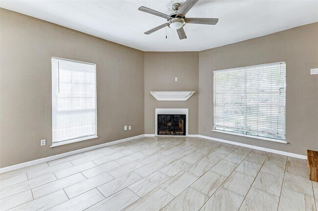 Building Photo - 1515 Sandy Springs Rd