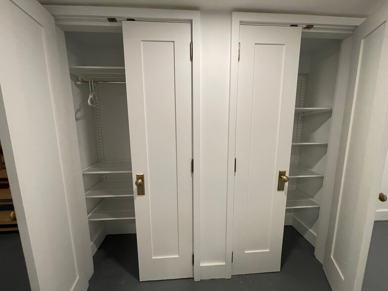 Building Photo - 130 Underhill Ave