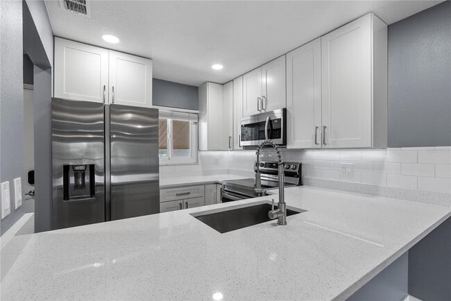 Building Photo - 39132 Co Rd 54