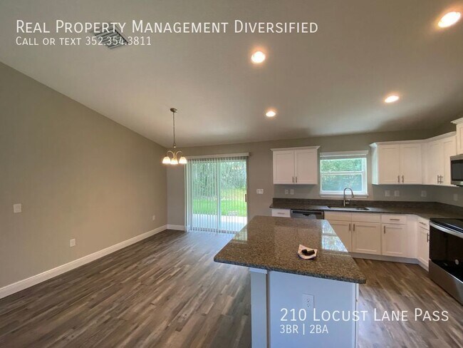 Building Photo - 210 Locust Lane Pass