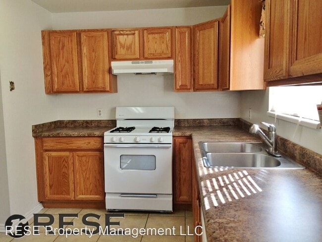 Building Photo - 4 br, 1.5 bath House - 3939 W 5820 S