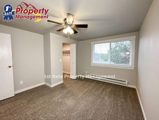 Building Photo - 6474 W Douglas St