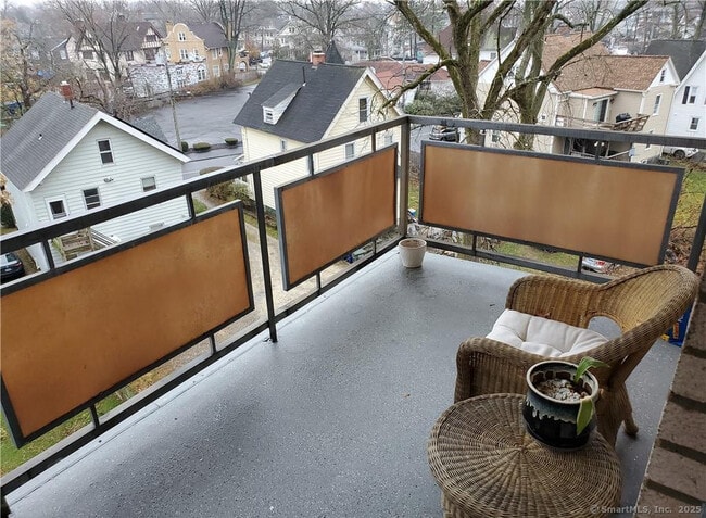 Building Photo - 80 Cartright St