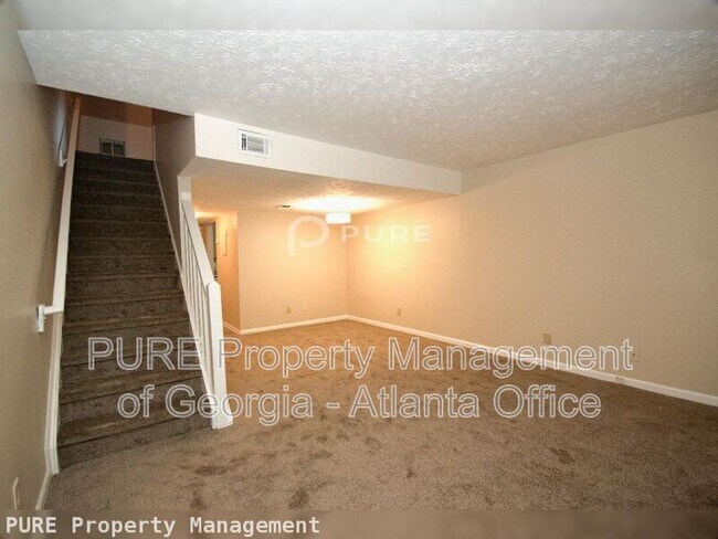 Building Photo - 1668 Wynndowne Trl SE