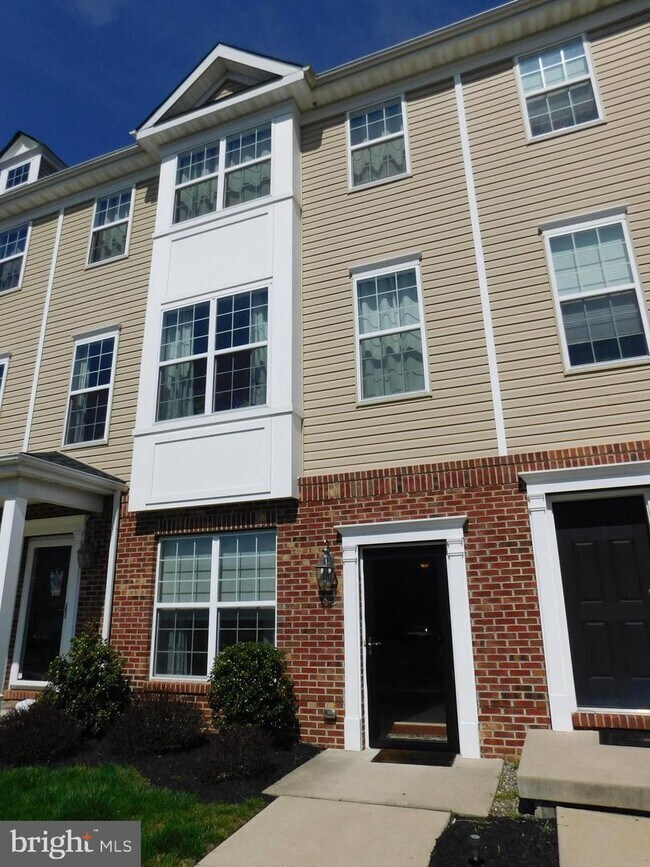 Building Photo - 82 Riverwalk Blvd