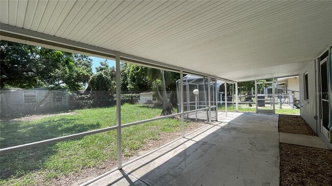 Building Photo - 253 W Lake Ina Dr