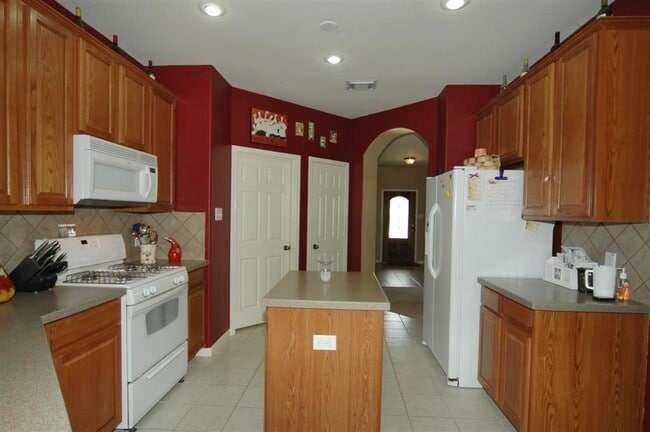 Building Photo - 13110 Rippling Creek Ln