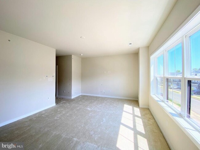 Building Photo - 329 Gilman St