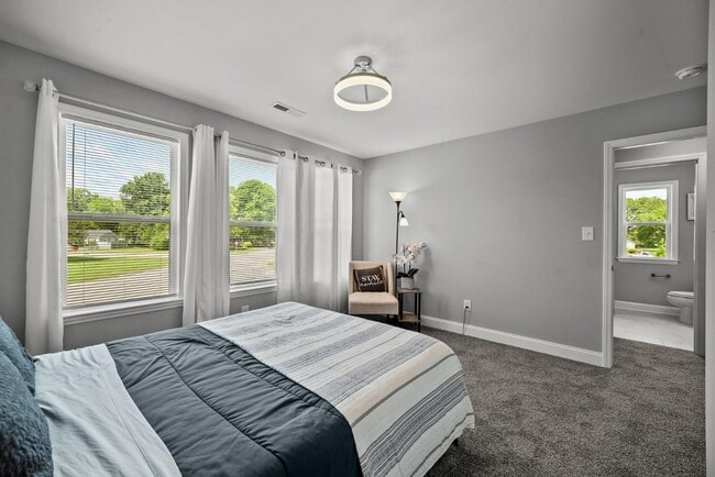 Building Photo - 506 Watauga Ave