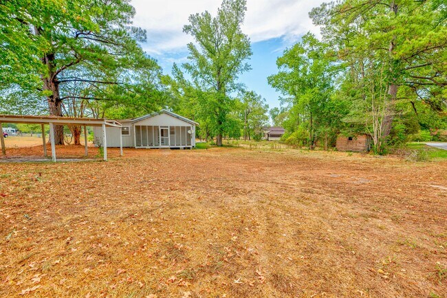 Building Photo - 543 FM 1013