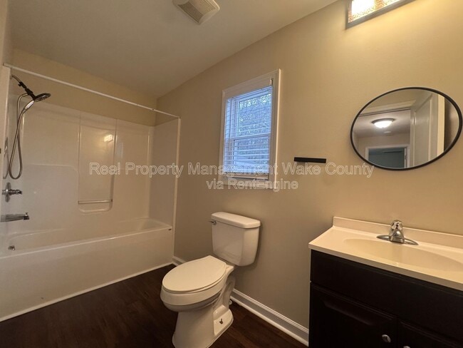 Building Photo - 1505 Axum Rd