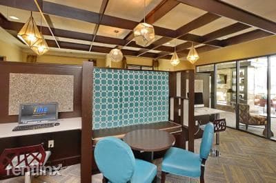 Building Photo - 275 S Cherokee St