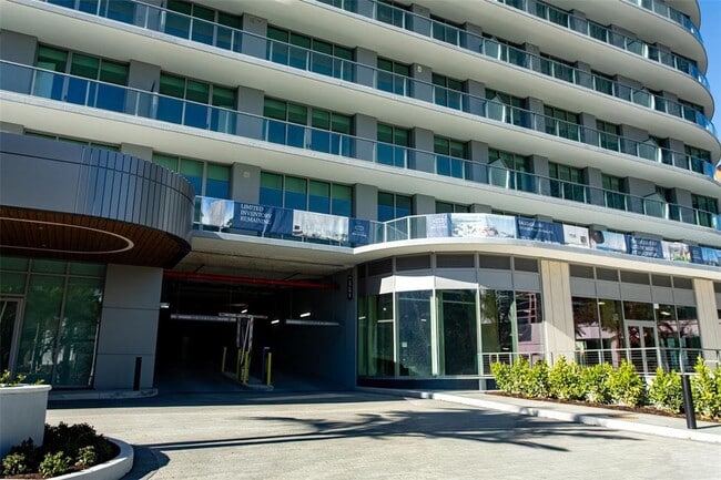 Building Photo - 400 Central Ave