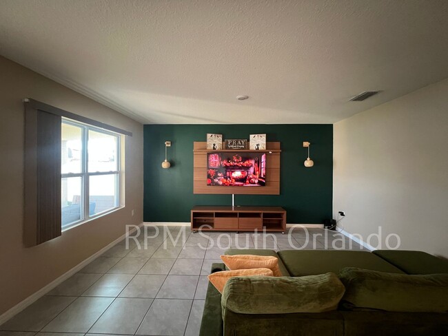 Building Photo - Beautiful 3-Bedroom Kissimmee Home – Great Location & Modern Build!