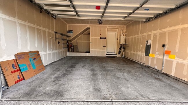Building Photo - 3755 Monterey Ct NE