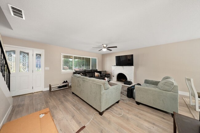 Building Photo - 123 Lido Cir