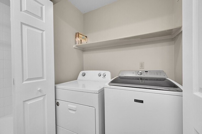 Building Photo - 7732 Middle Bay Way