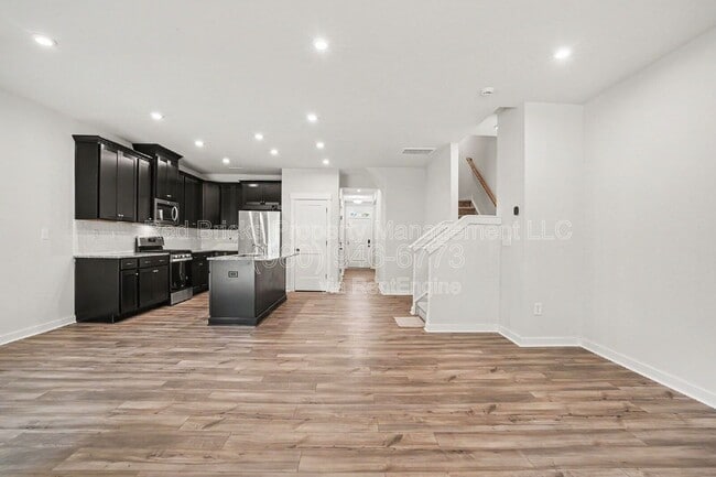Building Photo - 9512 Munsing Dr