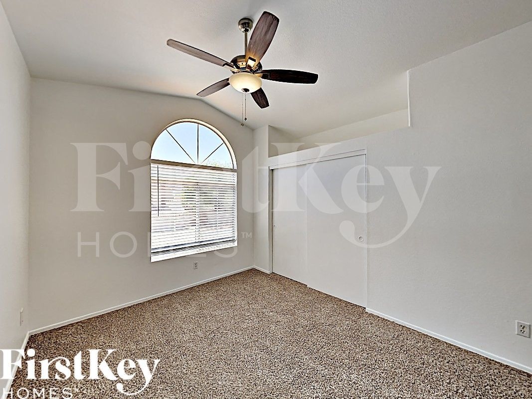 Building Photo - 22026 N 73rd Ave