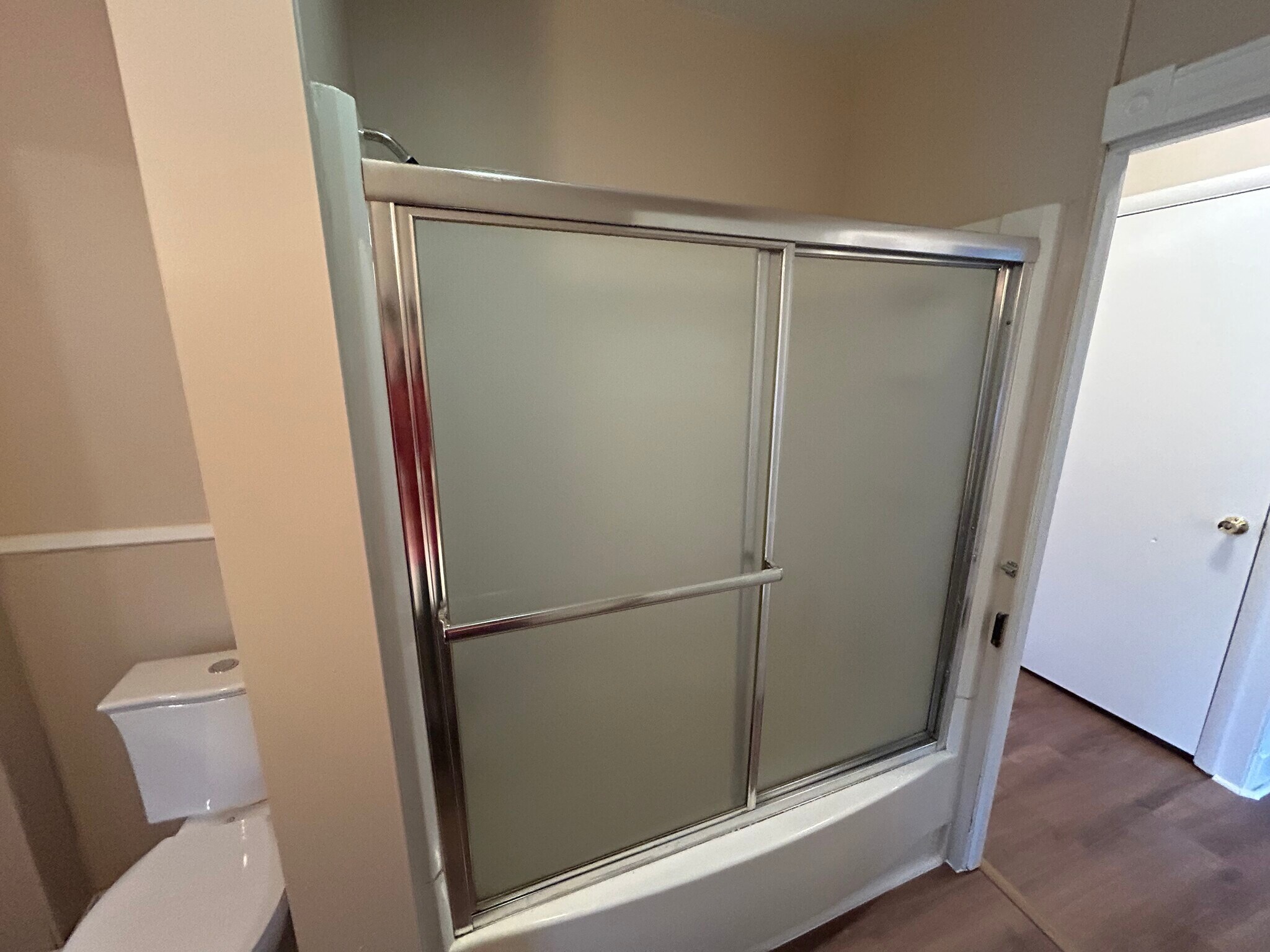 Building Photo - 507 Electric Ave