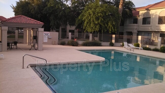 Building Photo - 3930 W Monterey St
