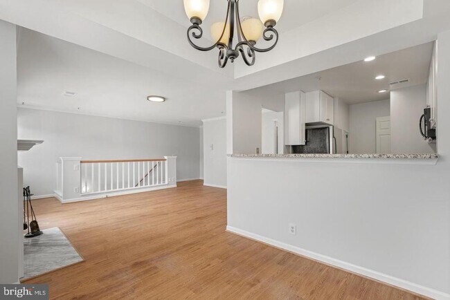 Building Photo - 5705 Chapman Mill Dr