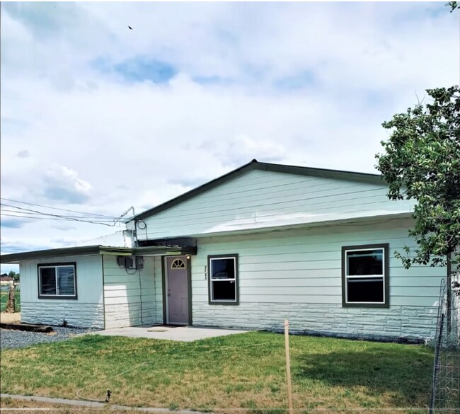 Primary Photo - 2731 Elgin Rd NE