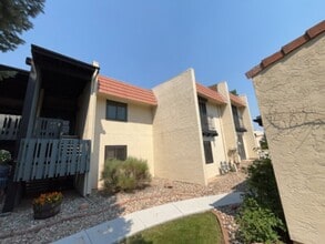 Building Photo - Looking for serenity? This is it! The outs...