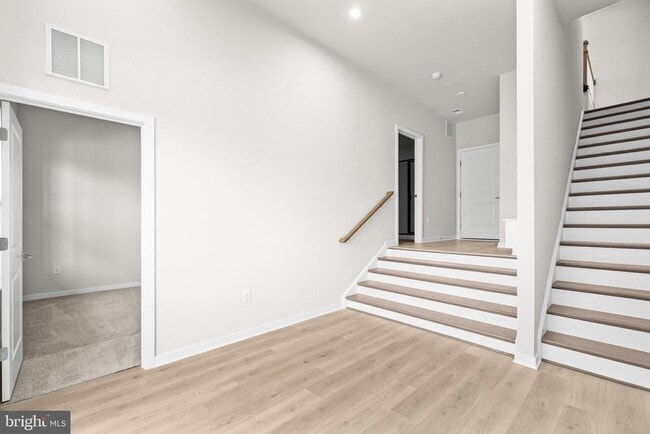 Building Photo - 6236 Folly Ln