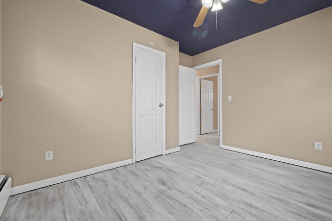 Building Photo - 15 Egypt Ln