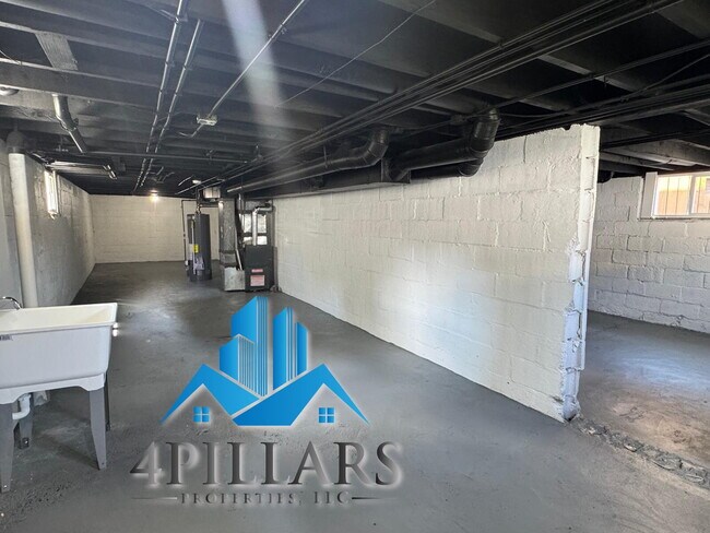 Building Photo - "Beautiful 3-Bedroom Retreat with 2 Baths ...