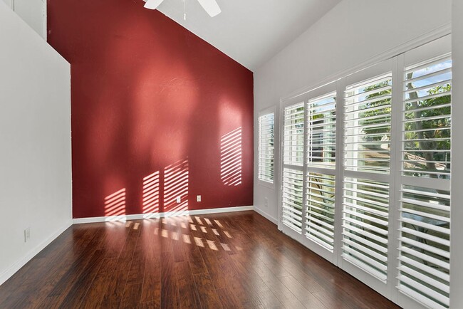 Building Photo - Bright and Spacious 2-Bedroom, 2.5-Bath Townhome in Rancho Niguel