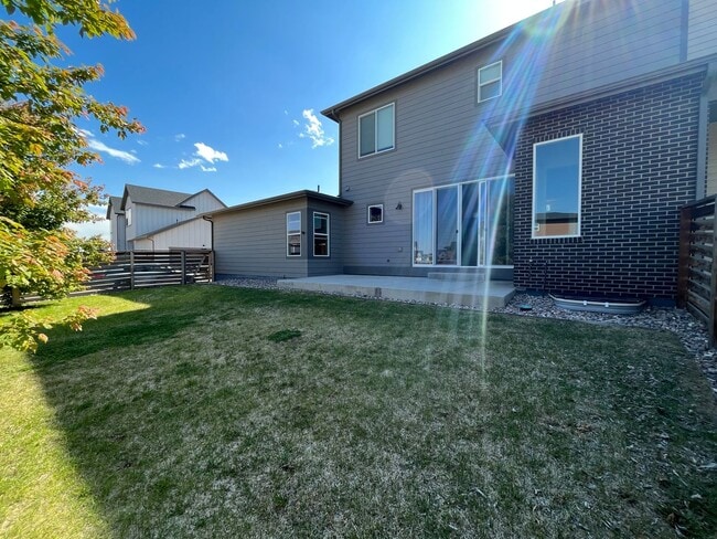 Building Photo - Beautiful Home in Mosaic Neighborhood