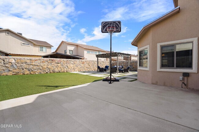 Building Photo - 12800 Tierra Alexis Dr