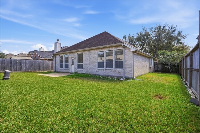 Building Photo - 3206 Ivory Pointe Dr