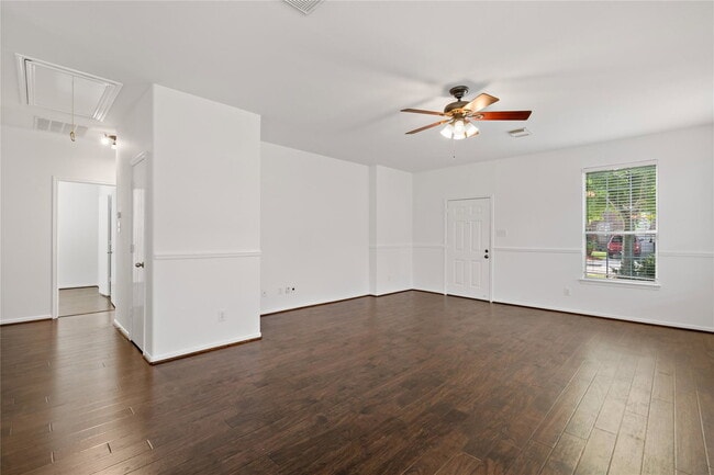 Building Photo - Jefferson Street, Pearland, TX 77584 - 3 BR 2 BA single-family home
