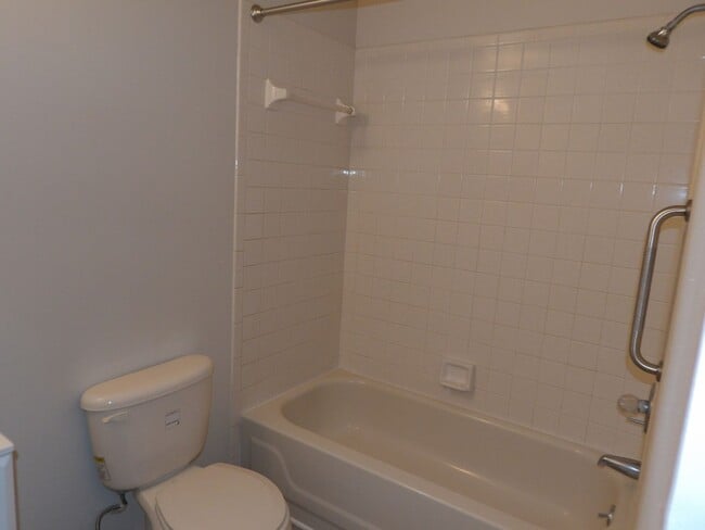 Building Photo - Updated 1/2 Duplex