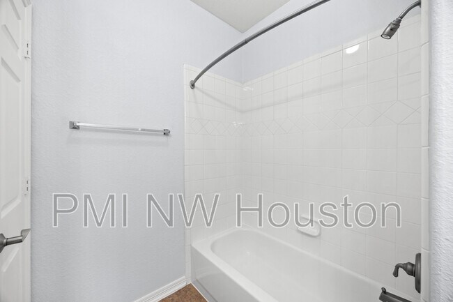 Building Photo - 10311 Pitcataway Dr